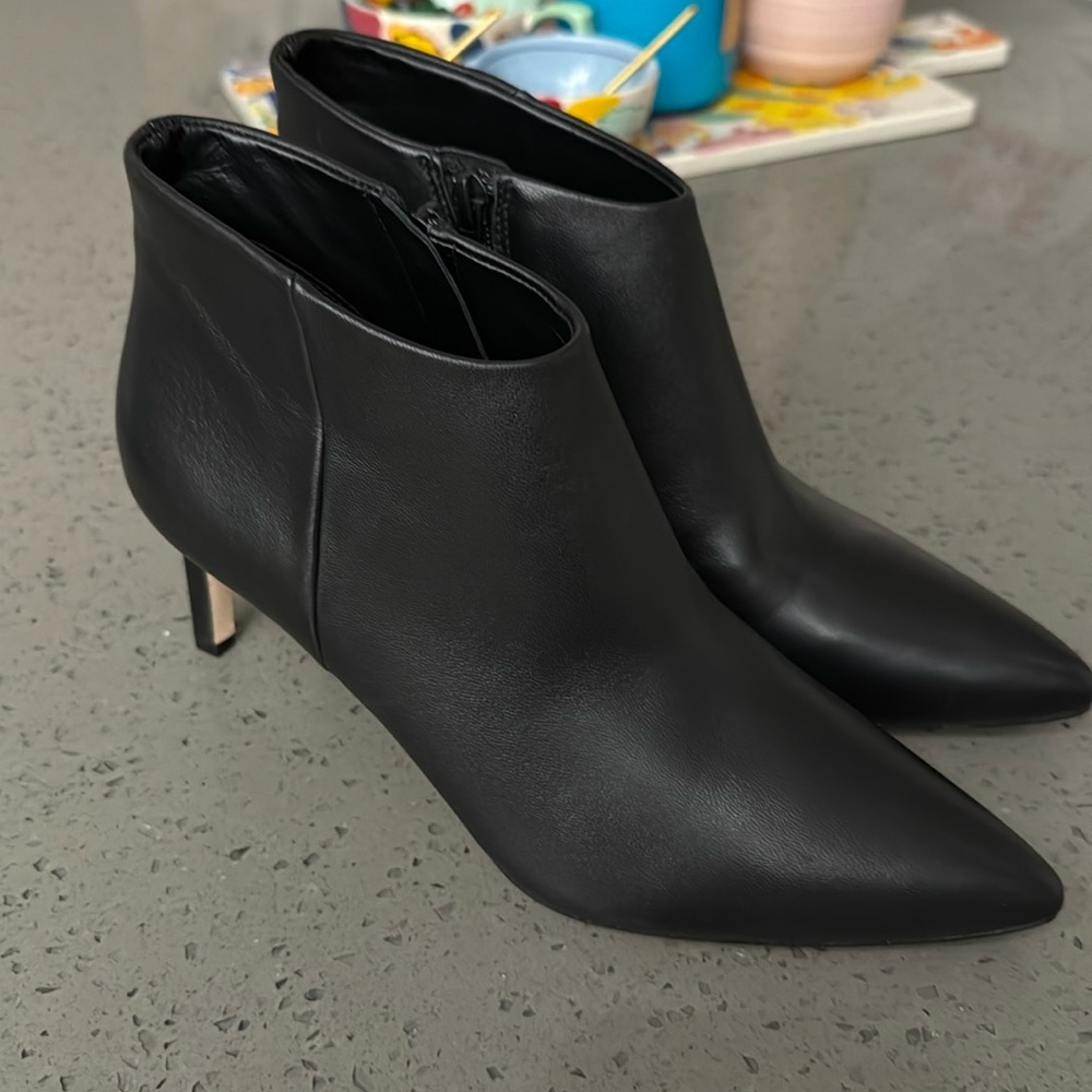 Veronica Beard Black Leather Booties Size 8